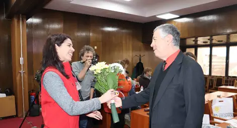 Близо 1700 души са получили помощ в Центъра за подкрепа на бежанци “Blue Dot” на БЧК в Русе Близо 1700 души са получили помощ в Центъра за подкрепа на бежанци “Blue Dot” на БЧК в Русе