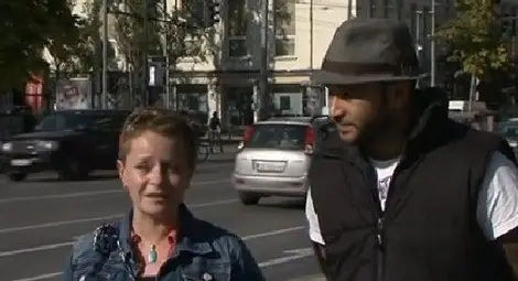 Бременна отнесе бокс в корема, защото мъжът й е мароканец