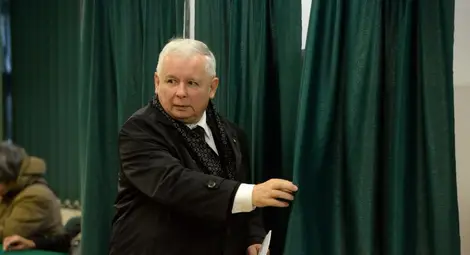 Качински все повече се доближава до Путин