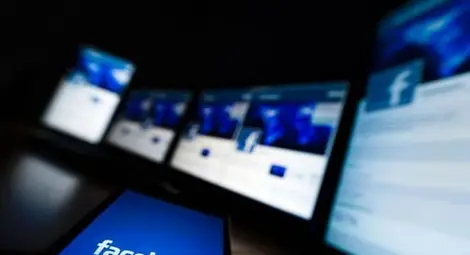 Facebook се заема с фалшивите профили Facebook се заема с фалшивите профили