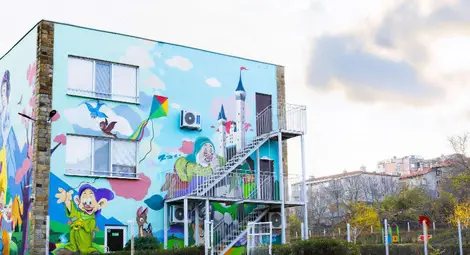 Графити придават нов облик на тунела при "Кауфланд" и на фасадите на детски градини в Русе