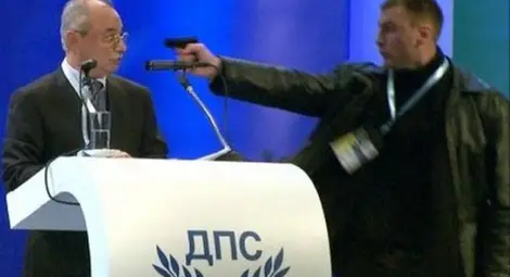 Експертизи: Не е било възможно Октай да убие Доган