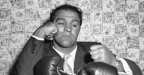 Истинският Роки