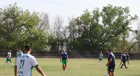 ФК &bdquo;Янтра&ldquo; &ndash; Ценово отбеляза 80 години от създаването си, областният управител игра в мача между ветерани и настоящи футболисти