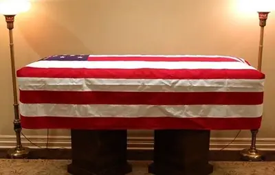 Кучето на Буш - вярно и след смъртта 