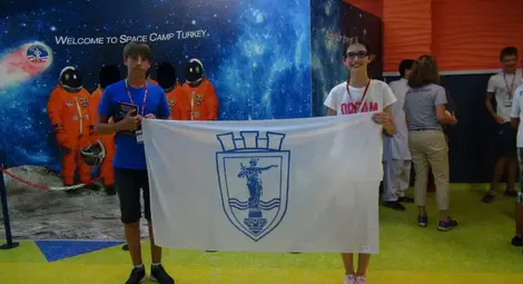 София Енчева от Европейското приземи &bdquo;Дискавъри&ldquo; на симулатор