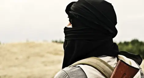 И синът на британски политик тръгнал към ИД в Сирия