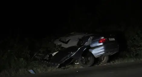 БМВ се разцепи и пламна в смъртоносна катастрофа