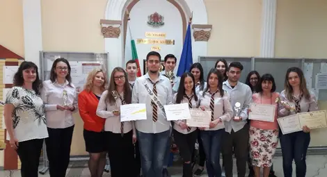 Пет отличия донесоха  ученици от Икономическата