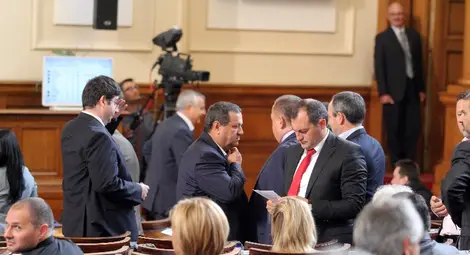 БСП, ДПС, АБВ и БДЦ сезират КС за промените в здравното осигуряване