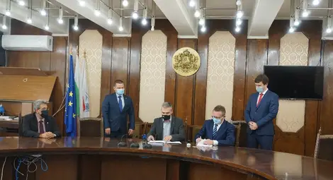 Чешкият посланик дойде за договора за доставка на 20-те нови електробуса