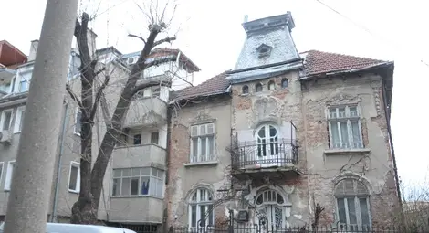 Никой не иска да реставрира красивата къща на &bdquo;Цариград&ldquo; 33