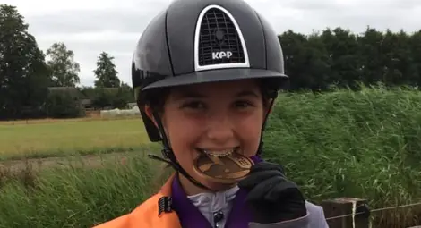 Ая Митева спечели исторически медал за българския конен спорт