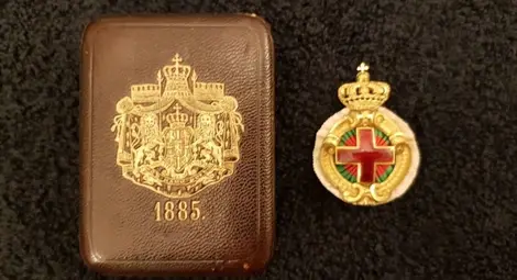 Български орден с диамантени люспи продаден за 20 хил. евро