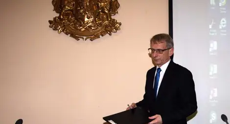 Денков: Агресията в училищата ще изчезне тогава, когато изчезне от реалния живот