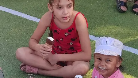 Деца от Караманово се веселиха на сладоледено парти /галерия/