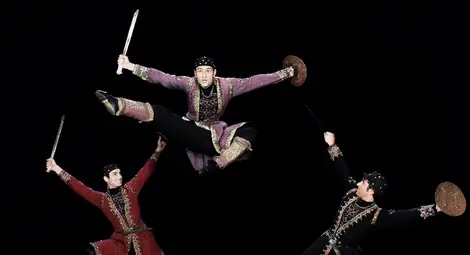 Летящите грузинци и руски ледени принцеси в задочен двубой в Русе