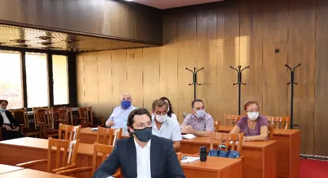 Крум Зарков беше единственият от русенските депутати, който дойде, за да участва в комисията.                               Снимка: ОА