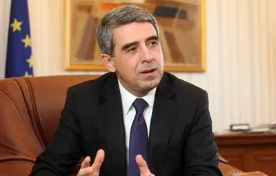 Плевнелиев: Ние с вицепрезидента не сме събрани да се харесваме, а да работим Плевнелиев: Ние с вицепрезидента не сме събрани да се харесваме, а да работим