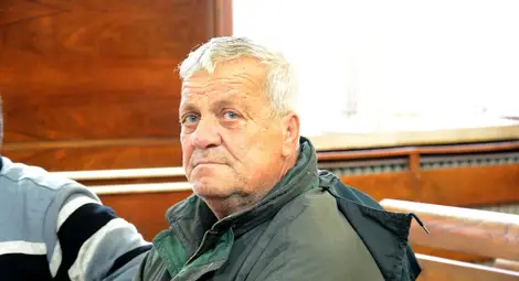 Три винени чаши ракия замаяли Андрей и заклал приятел от детинство