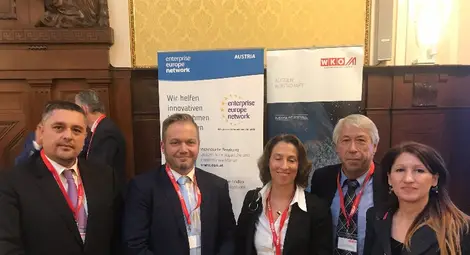 Изпълнителният директор на Свободна зона Димитър Недялков/крайният вляво/ и председателят на Българо-румънската търговско промишлена палата Елеонора Иванова/крайната вдясно/ с лектори от Германия на бизнес форум във Виена в началото на месеца.