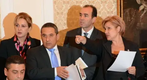 Полутайно заседание разреши на МС да преговаря за нов външен дълг