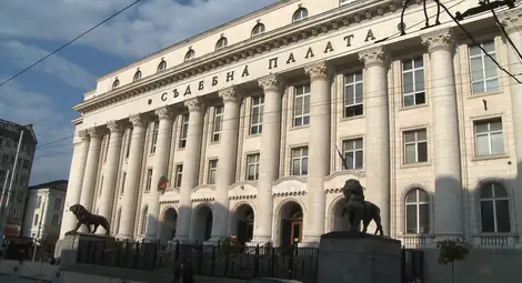 Българите с най-ниско доверие към съдебната власт и парламента