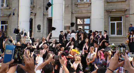 Ново поколение здравни специалисти започва кариерата си в &bdquo;Медика&ldquo;