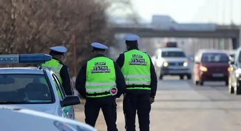 ДАИ и полицията с обща акция срещу нелегалните пътници и контрабандата ДАИ и полицията с обща акция срещу нелегалните пътници и контрабандата