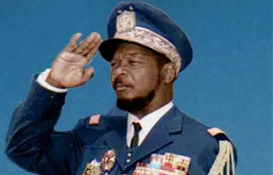 Любимото ястие на Бокаса било човешко фламбе с ориз, а Хитлер си лекувал газовете с български изпражнения, твърди нова книга