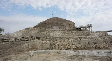 Уникален скитски скиптър на 2500 години открит при разкопки край Провадия /галерия/