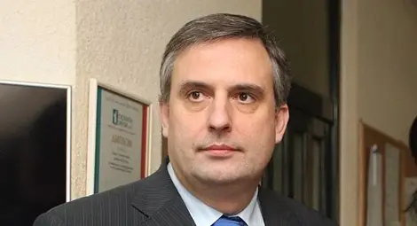 Калфин е за уеднаквяване на отпуска по майчинство за всички деца