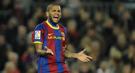 Дани Алвес минава в ПСЖ през лятото