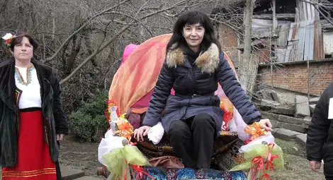 "Виделинин докторомобил 4Х4" вози из Бъзовец джипи акушер-гинеколог