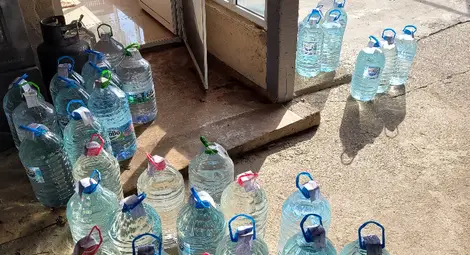 Русенски митничари задържаха над 1500 л ракия без платен акциз в района на Никопол, Дулово и Горна Оряховица