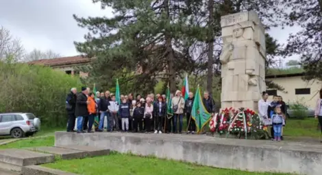 73 години от гибелта на граничаря герой Асен Илиев отбелязаха в Караманово&nbsp;