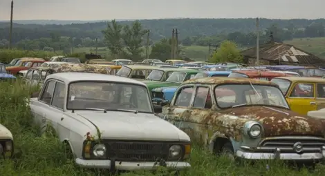 В Русия готвят забрана за шофиране на стари коли