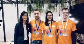 Дигитална резервация на шезлонги  демонстрираха студенти в Брюксел