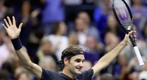 Роджър Федерер е в третия кръг на US Open след петсетова победа