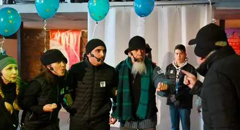 Специалното участие на Илия Деведжиев личи не само от шеговитите образи на героите.			Снимка: Иво БОТЕВ