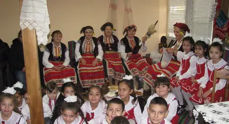 Ветовски деца пресъздадоха седянка за Деня на християнското семейство