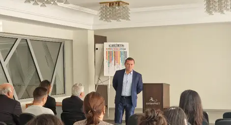 Пенчо Милков обсъди актуални въпроси със служители на "Булмаркет&rdquo;