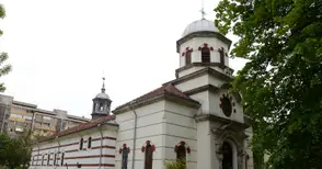 За десет месеца каменен храм „Св. Георги"  се издига върху изгорялата дървена църква