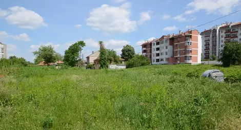 Запалилият протести блок за бедни в &bdquo;Родина&ldquo; прави първи стъпки