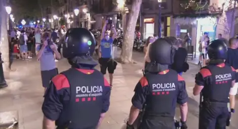 Връщат полицейския час в Каталуния Връщат полицейския час в Каталуния