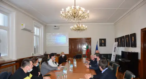 Шивашкият бранш  поиска от Русенския университет да обучава нужните му инженери със специфични умения