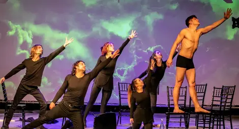 Документален спектакъл търси изход от ада на алкохола, наркотиците и хазарта