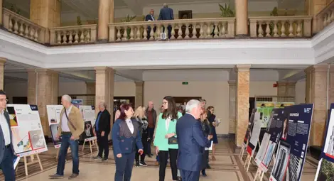 Изложба &bdquo;Устойчива мода и дизайн в страните на Вишеградската четворка в Русенския университет