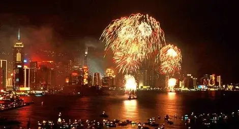 Новата година тръгва от Азия