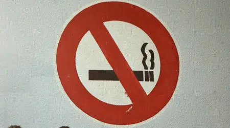 БСП: Забраната за пушене на закрито трябва да падне преди зимата